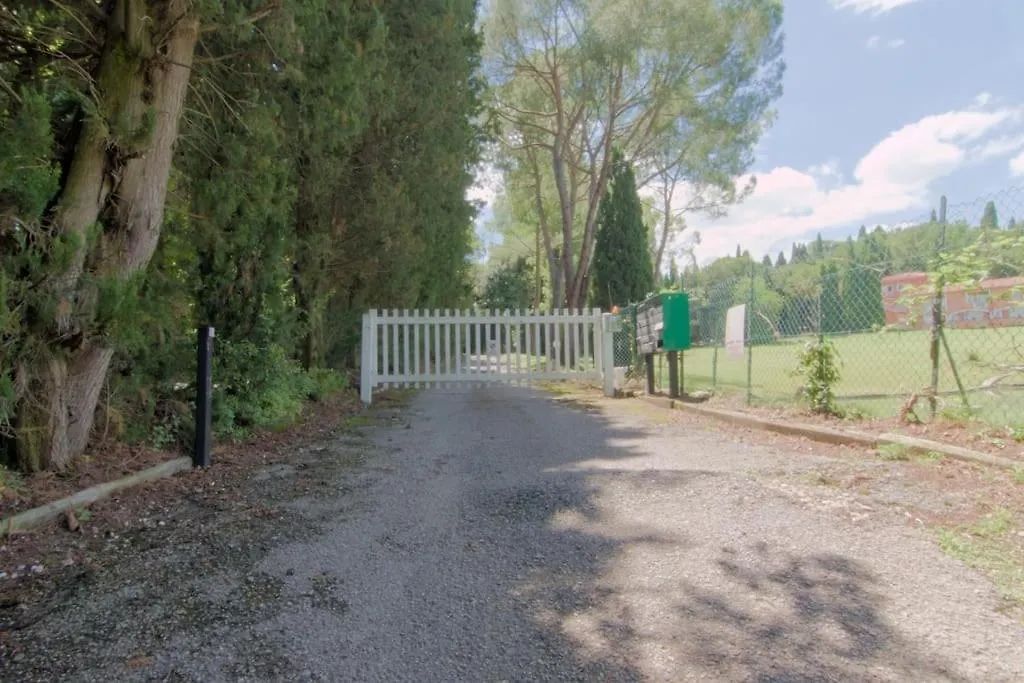 Apartment Lalla Al Lago Pool - Access, Parking, Lake Views Padenghe sul Garda Italy